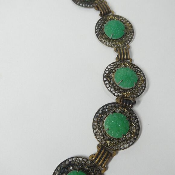 Metal Flower Link Belt w/ Carved Green Glass 26\